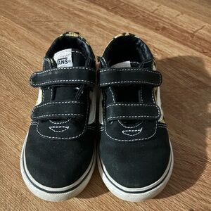 Size 10k girls vans Velcro shoes